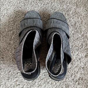 Vince Camuto Textured Black and White Sandals